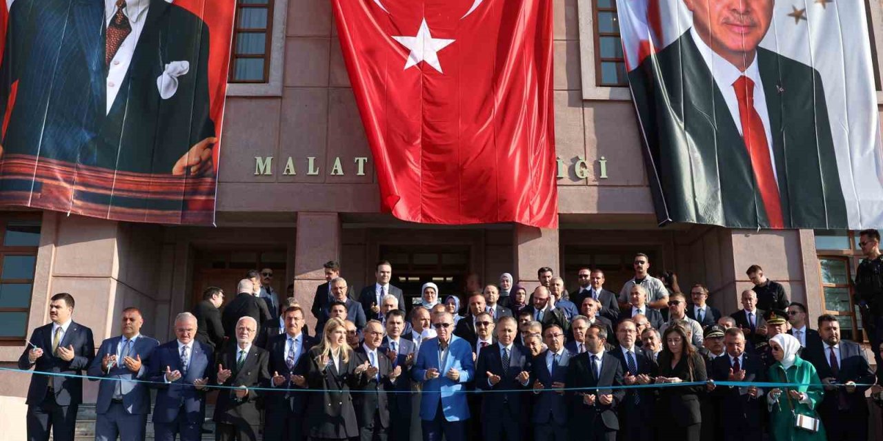 Cumhurbaşkanı Erdoğan Malatya Valilik binasının açılışında