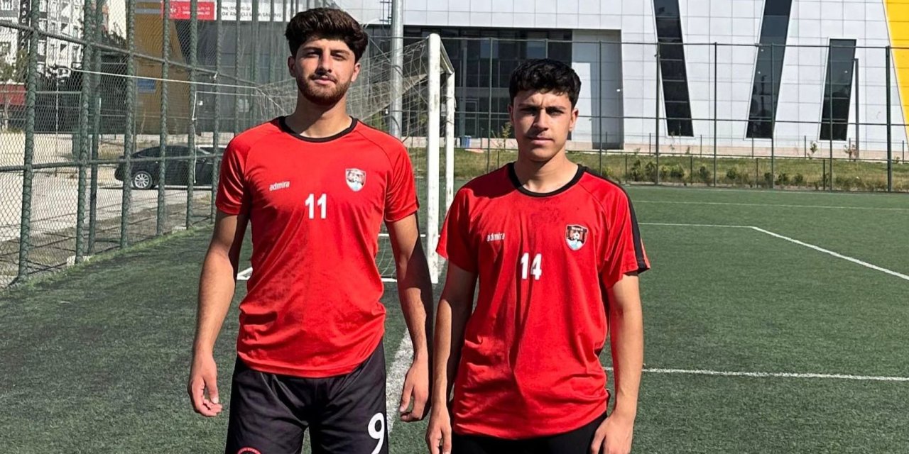 Sabri Baran Navşar Spor Kulübü'nden 2 genç Van Spor’a transfer oldu