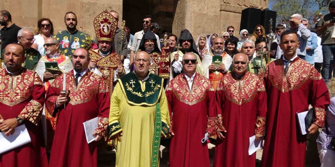 Van'da Ermeni ayini sona erdi