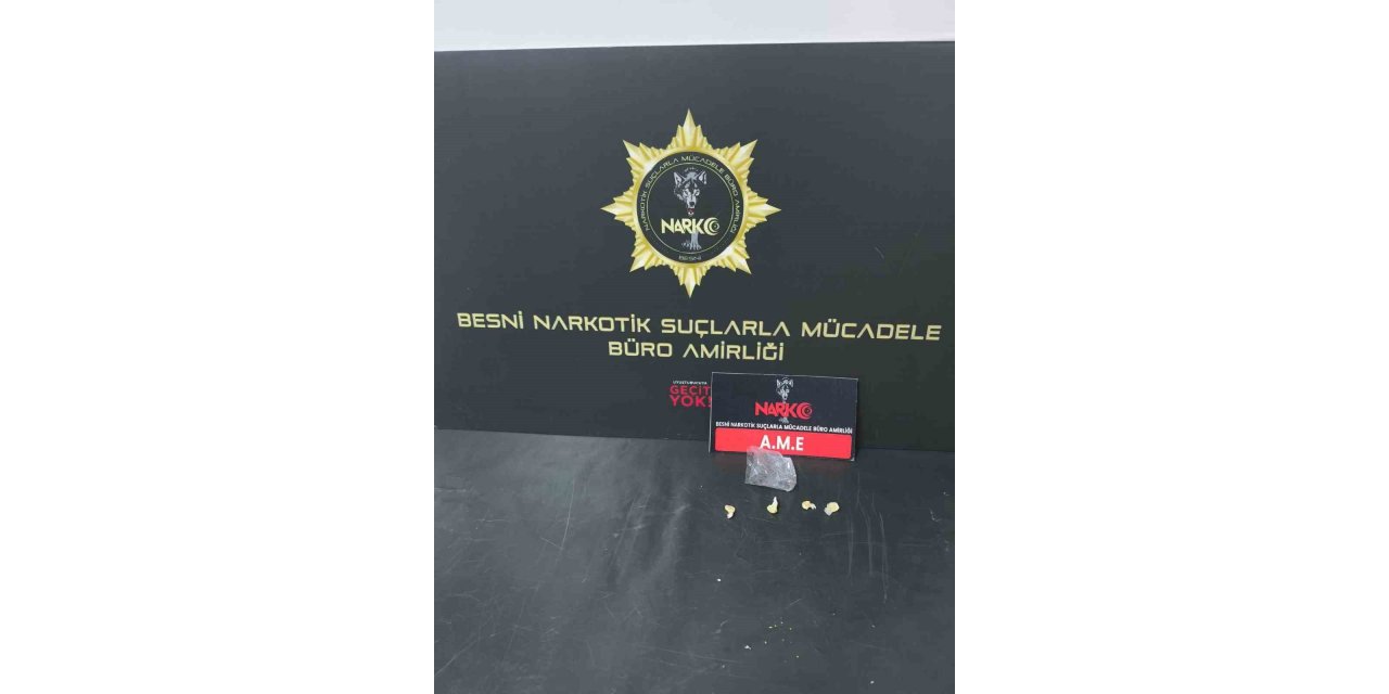 Şüpheli kişiler üzerinde uyuşturucu ele geçirildi