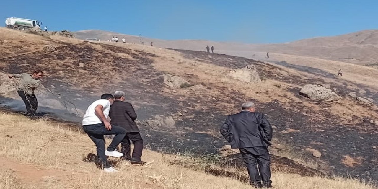 Hakkari Durankaya’da çıkan yangın korkuttu