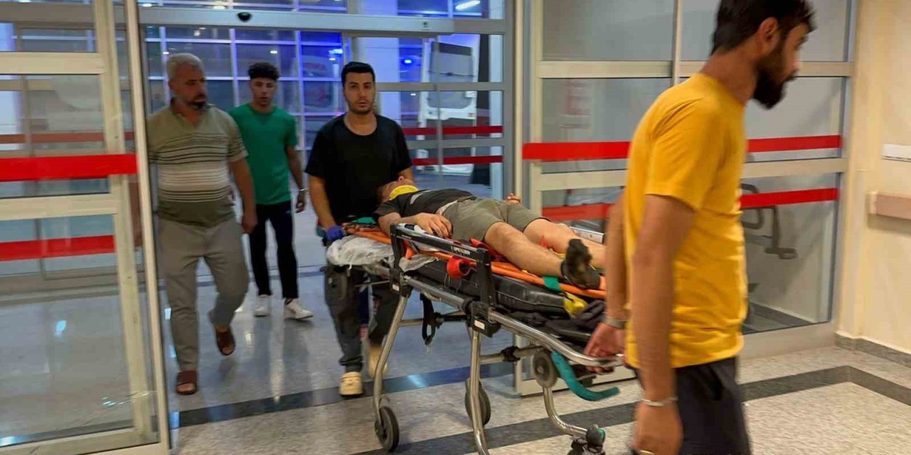 Yaşı küçük sürücü kaza yaptı: 2 yaralı