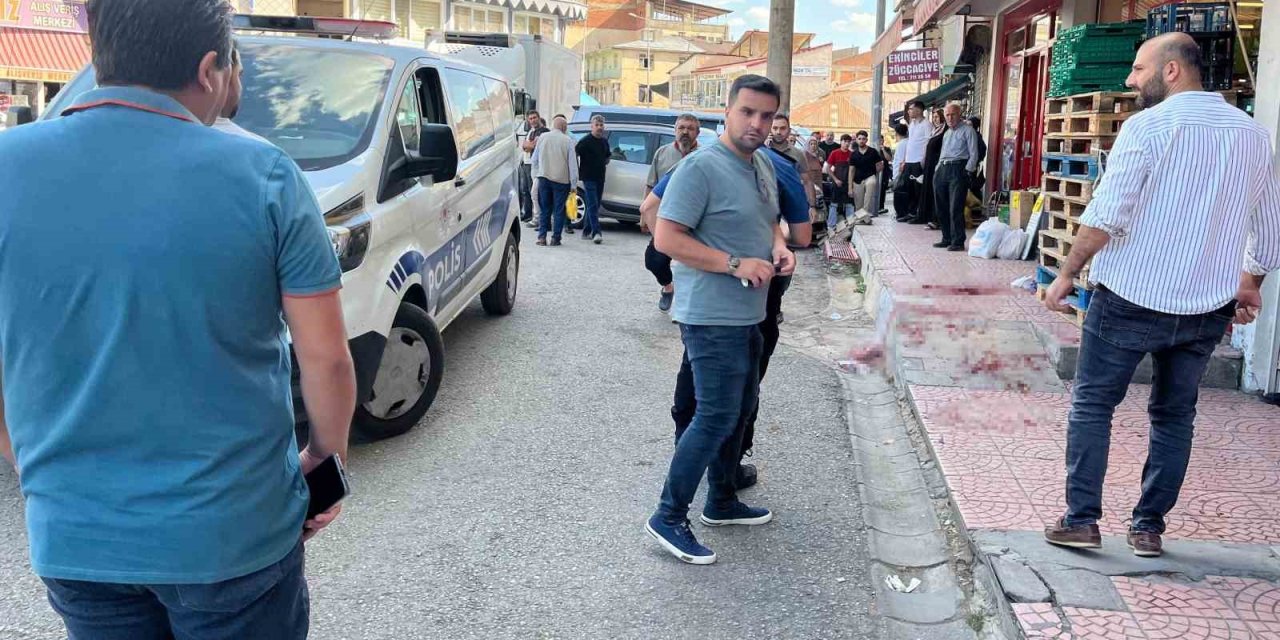 Elazığ'da kardeşi tarafından bıçaklanan genç ağır yaralandı