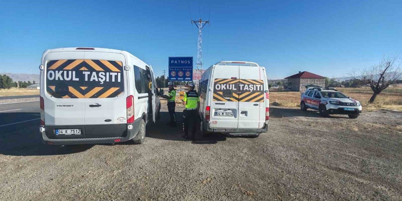 Patnos’ta öğrenci servislerine denetim yapıldı