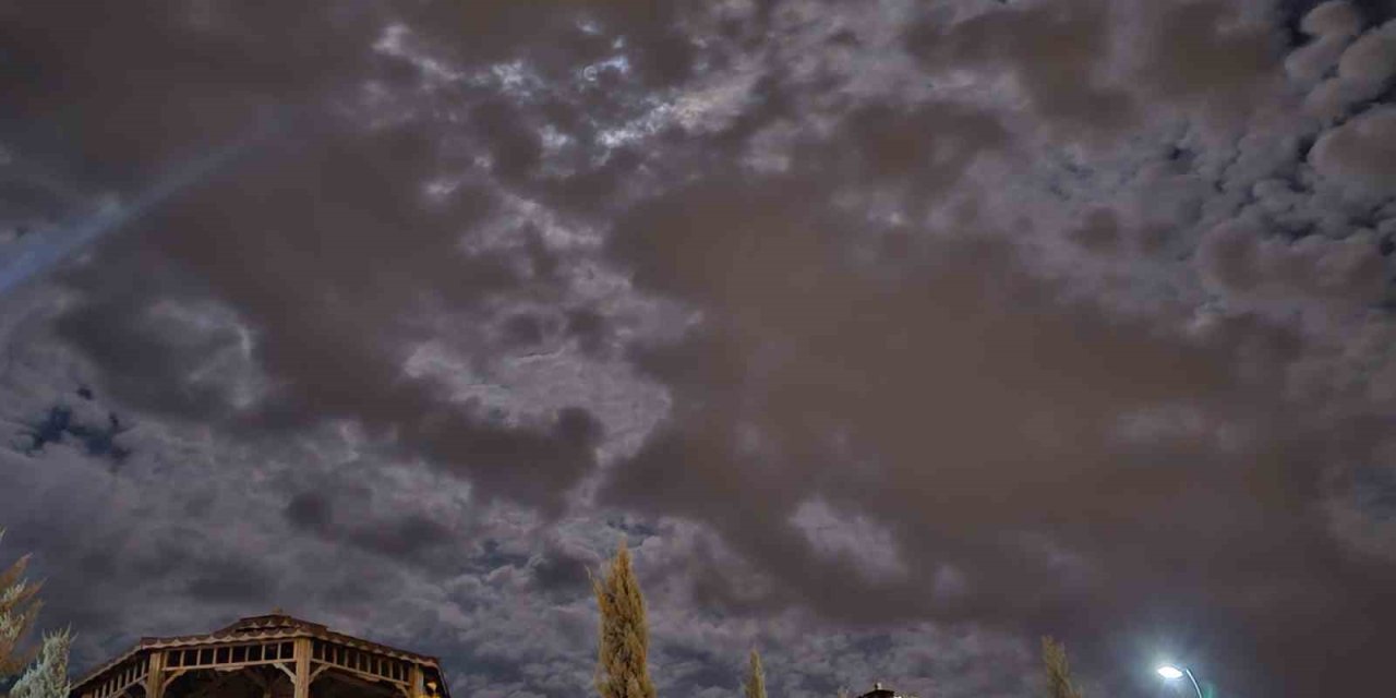 Elazığ’da sirrokümülüs bulutları ortaya çıktı