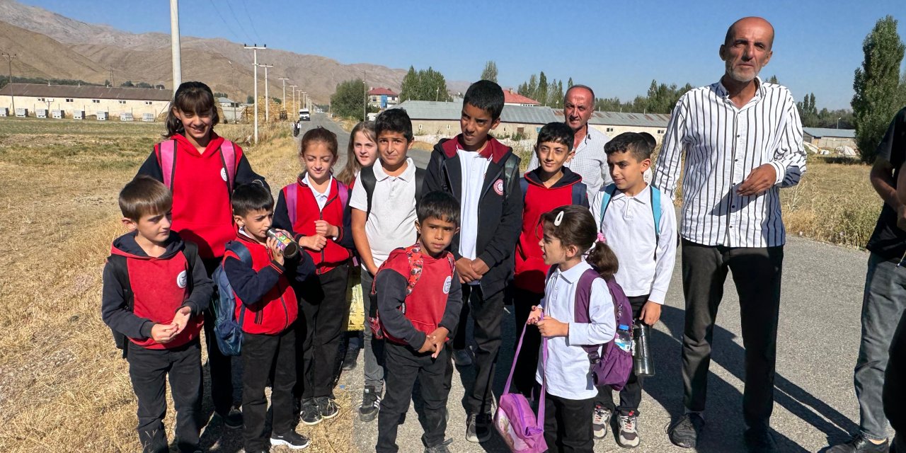 Bataklı Köyü’nde vatandaşlar okul servislerine çözüm bekliyor