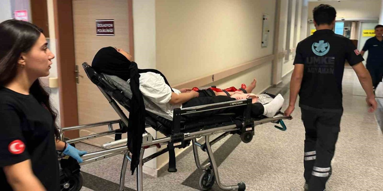 Adıyaman'da otomobille motosiklet çarpıştı: 2 yaralı