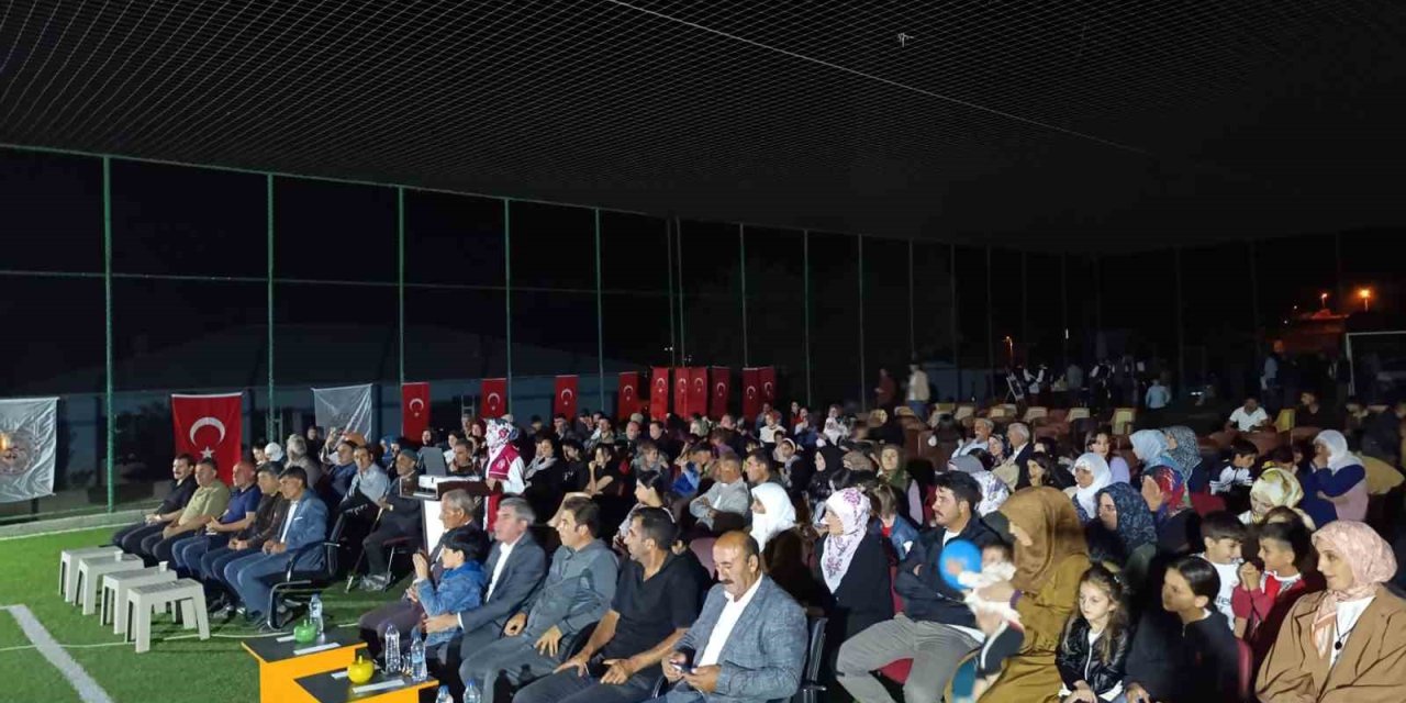 Ağrı'nın Diyadin ilçesinde eteklerinde sinema keyfi