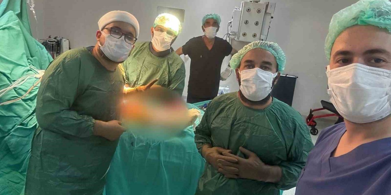 Bingöl’de iki aşamalı diz protezi revizyon ameliyatı yapıldı