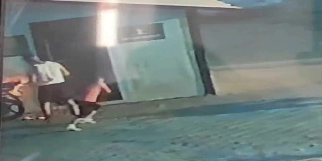 Adıyaman'da park halindeki motosiklet alev aldı