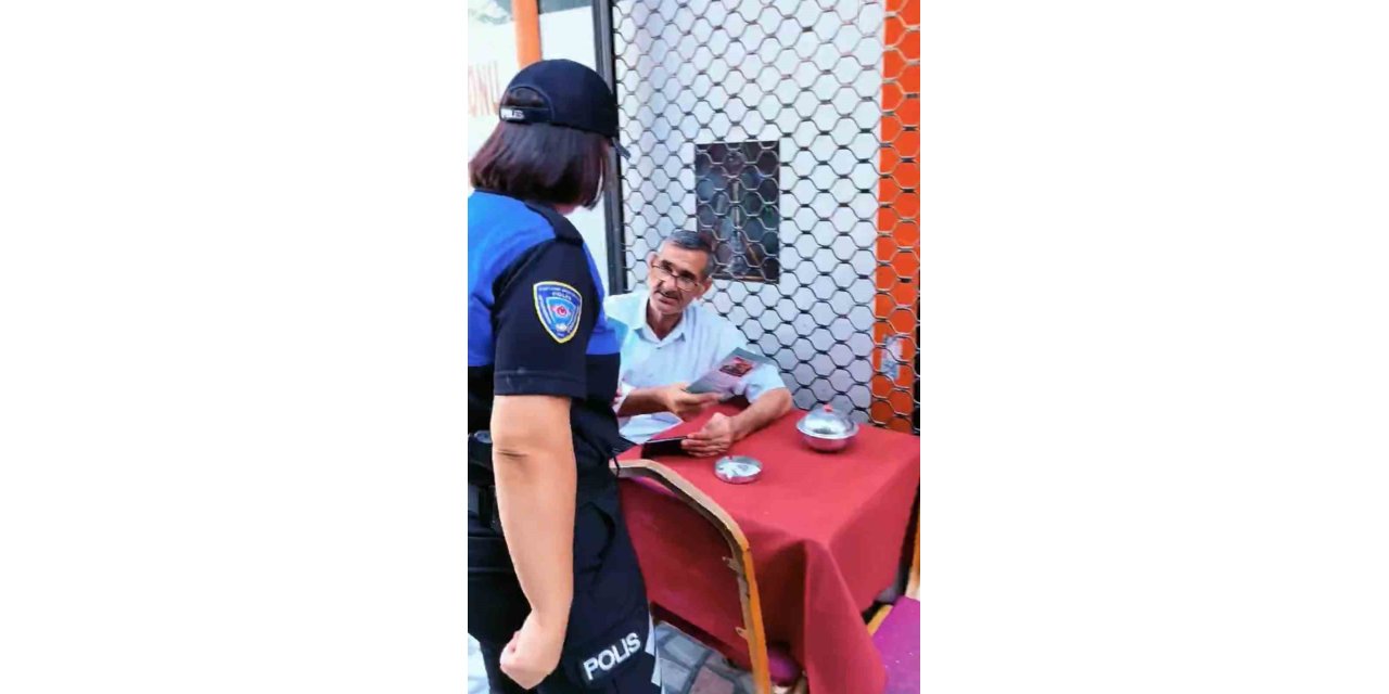 Iğdır'da toplum destekli polislik ekiplerinden esnafa güvenlik bilgilendirmesi