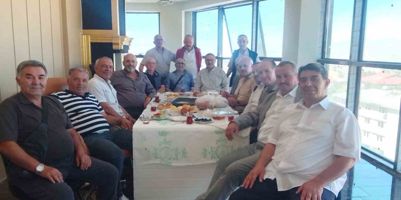 Askerlik yapan tertipler Erzurum’da buluştu