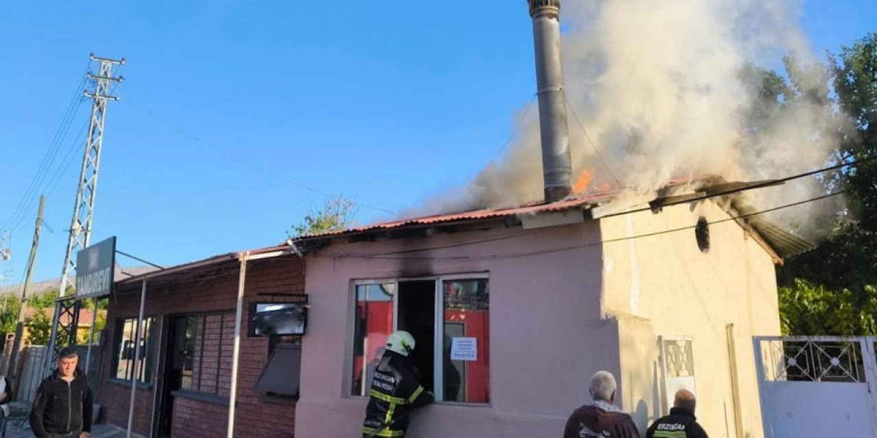 Erzincan’da tandır evi kül oldu