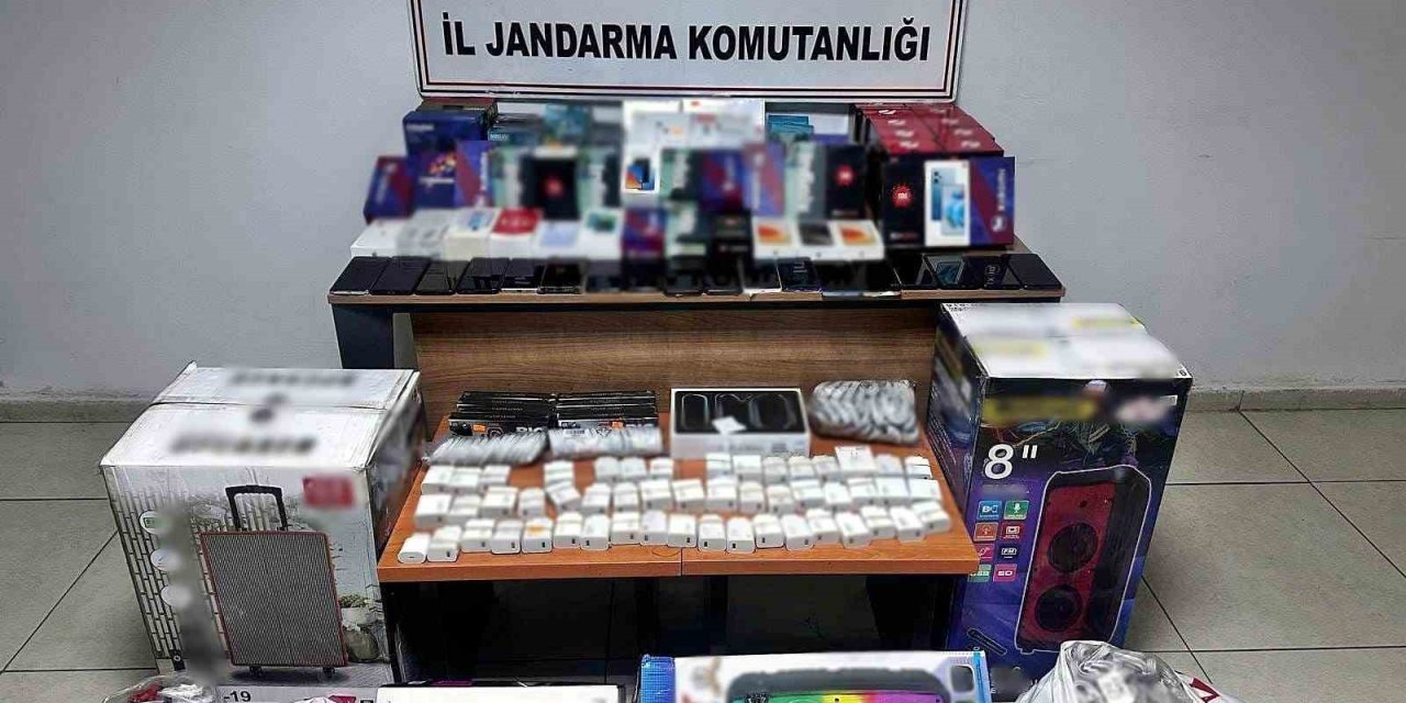 Antep’te 1 milyon TL değerinde elektronik eşya ele geçirildi: 1 gözaltı