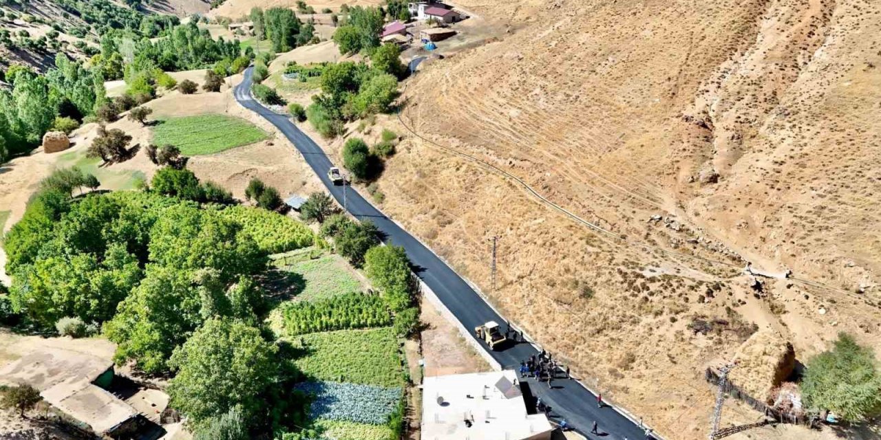 Köy yolları BSK asfaltlanıyor