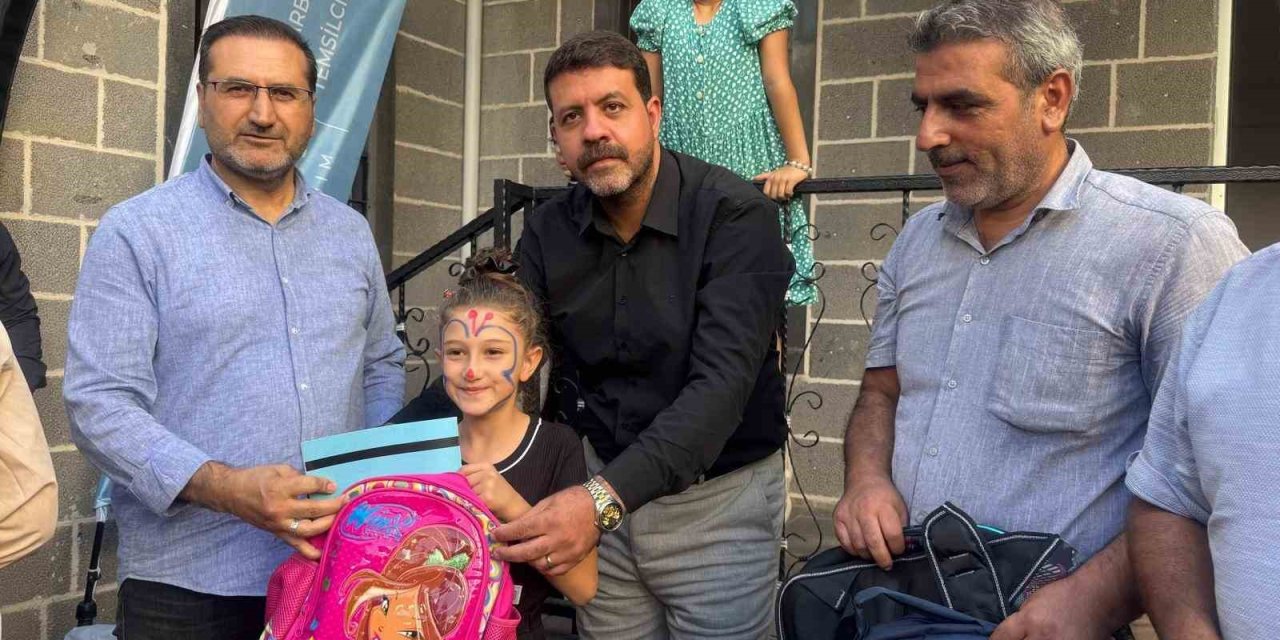 Diyarbakırlı duyarlı iş insanı Bozkuş'dan öğrencilere destek