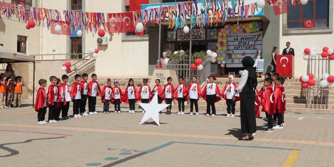 Cizre’de İlköğretim Haftası kutlandı
