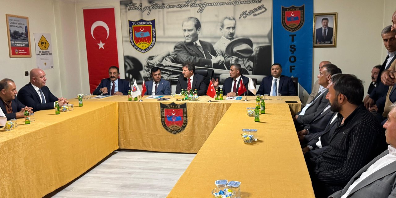 TŞOF Genel Başkanı Yiğiner Yüksekova’da şoför esnafıyla buluştu