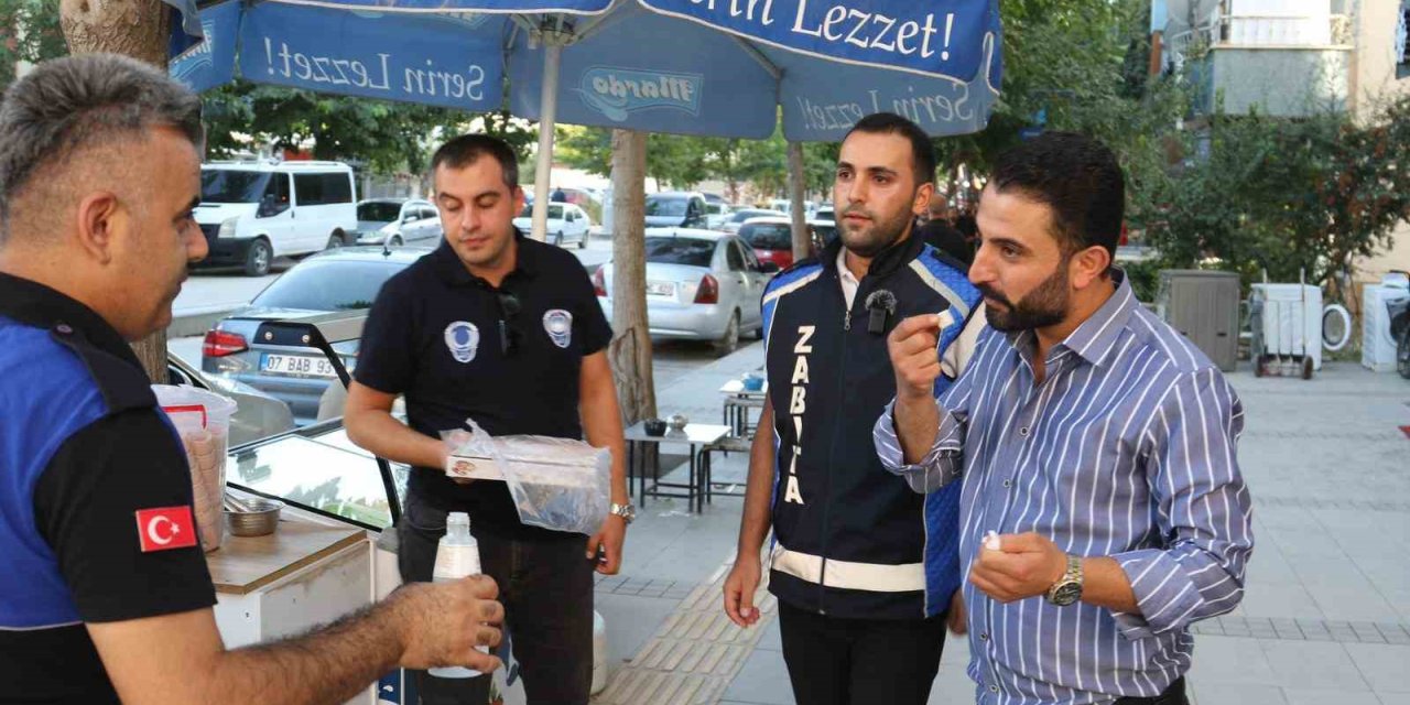 Van'da zabıtadan lokum ve kolonyalı kaldırım işgali uyarısı