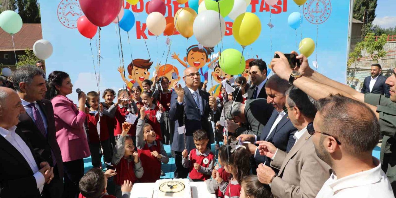 Ağrı’da İlköğretim Haftası kutlandı