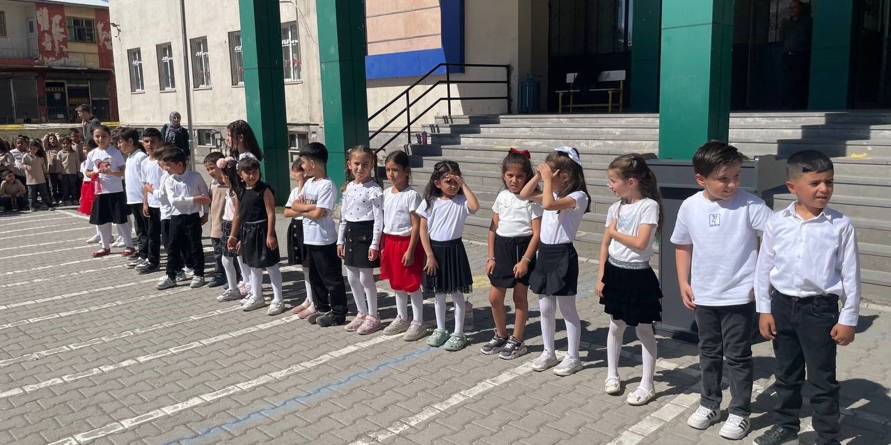 Malazgirt’te İlköğretim Haftası kutlandı