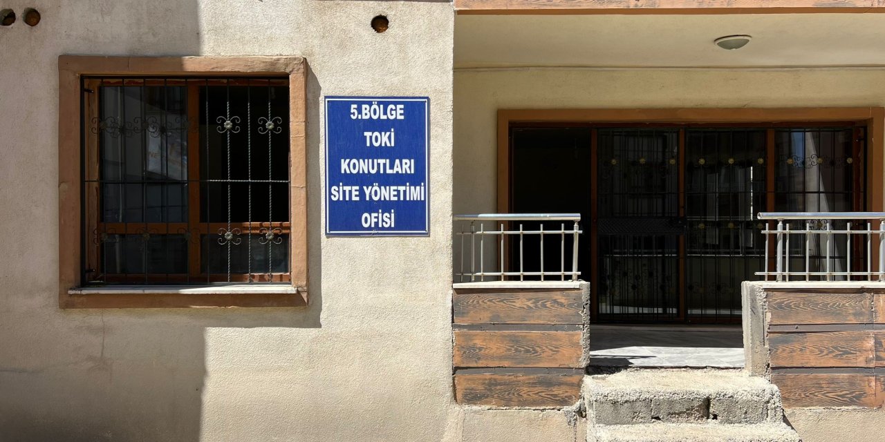 Yüksekova'da bugüne kadar 1.650 TOKİ tapusu teslim edildi