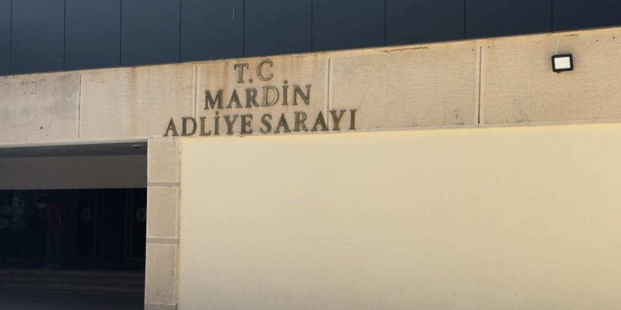 Babasını patlayıcıyla öldürmek istediği öne sürülen sanığın yargılanması başladı