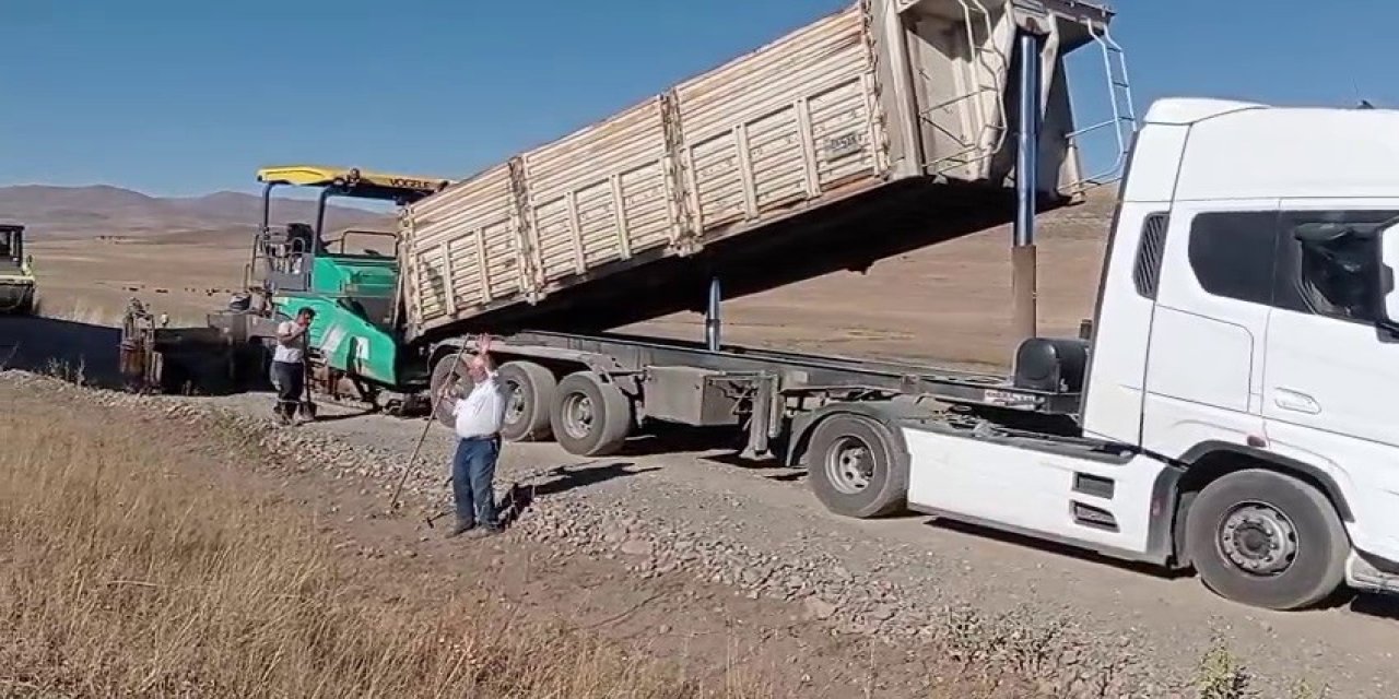 Tekman Beyköy mahalle yolu asfaltlandı