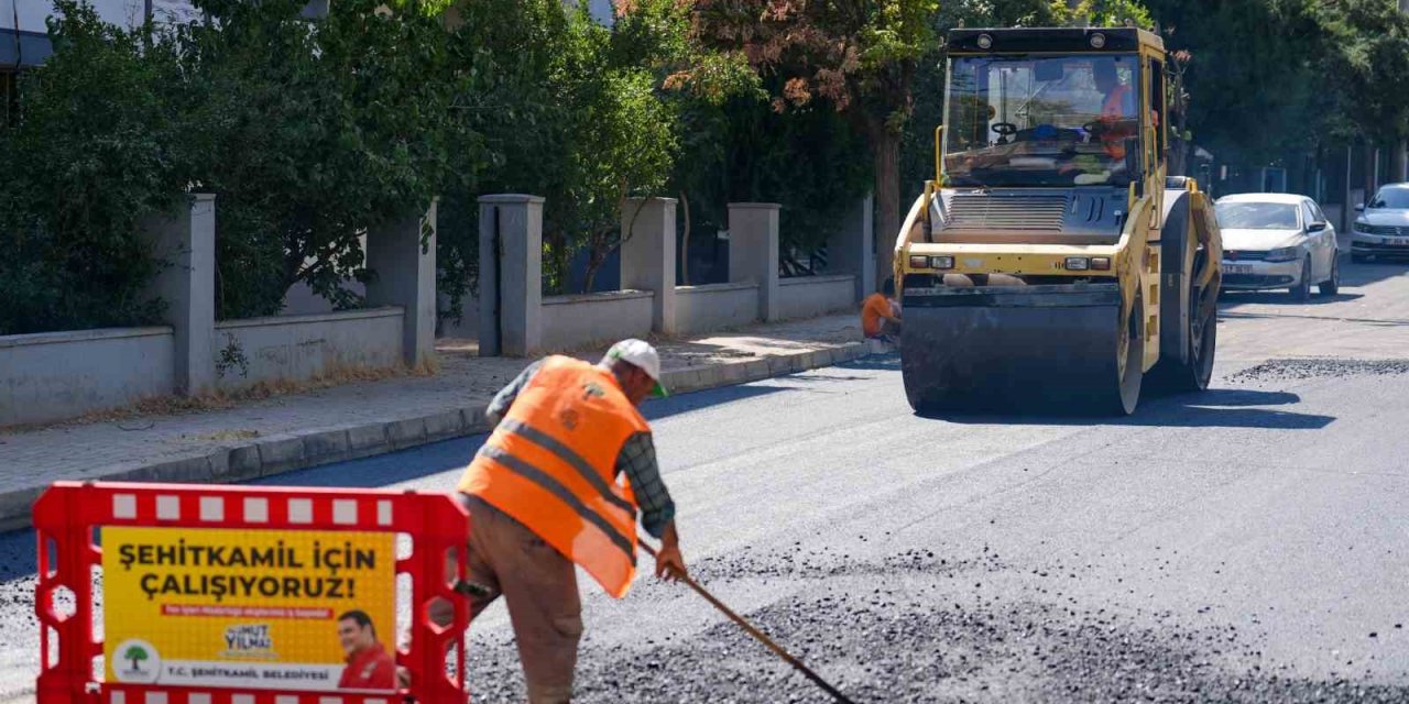 Gazikent, Belkız ve Burak’ta yol çalışması