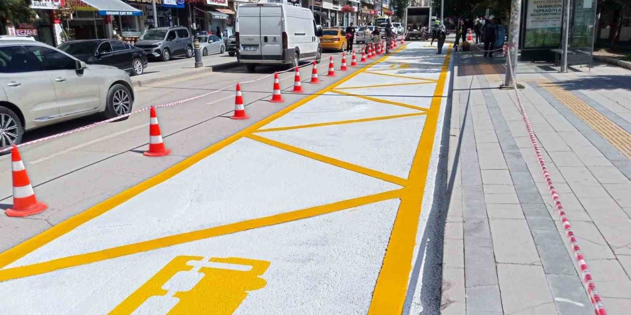 Van’da otobüs durakları yenileniyor