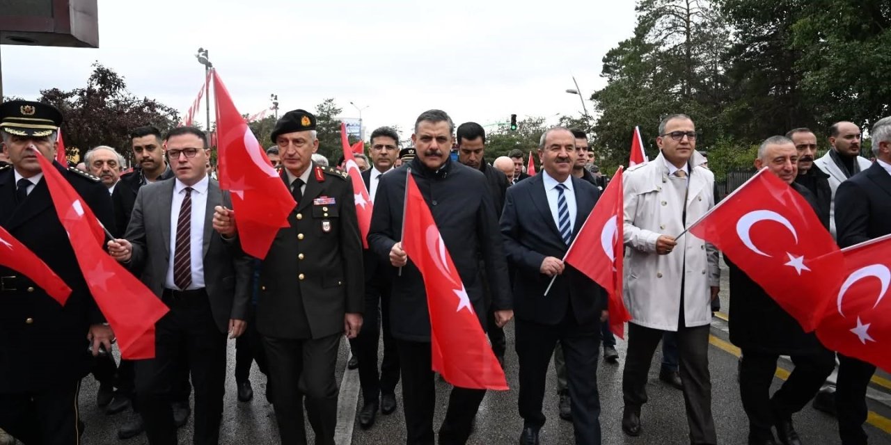 Erzurum’da Gaziler günü dolayısıyla kortej yürüyüşü yapıldı