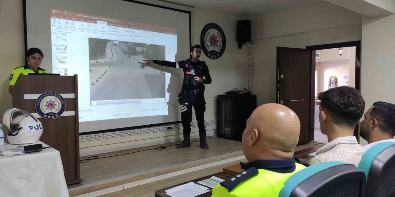 Hakkari'de motosiklet kullanıcılarına güvenli sürüş eğitimi