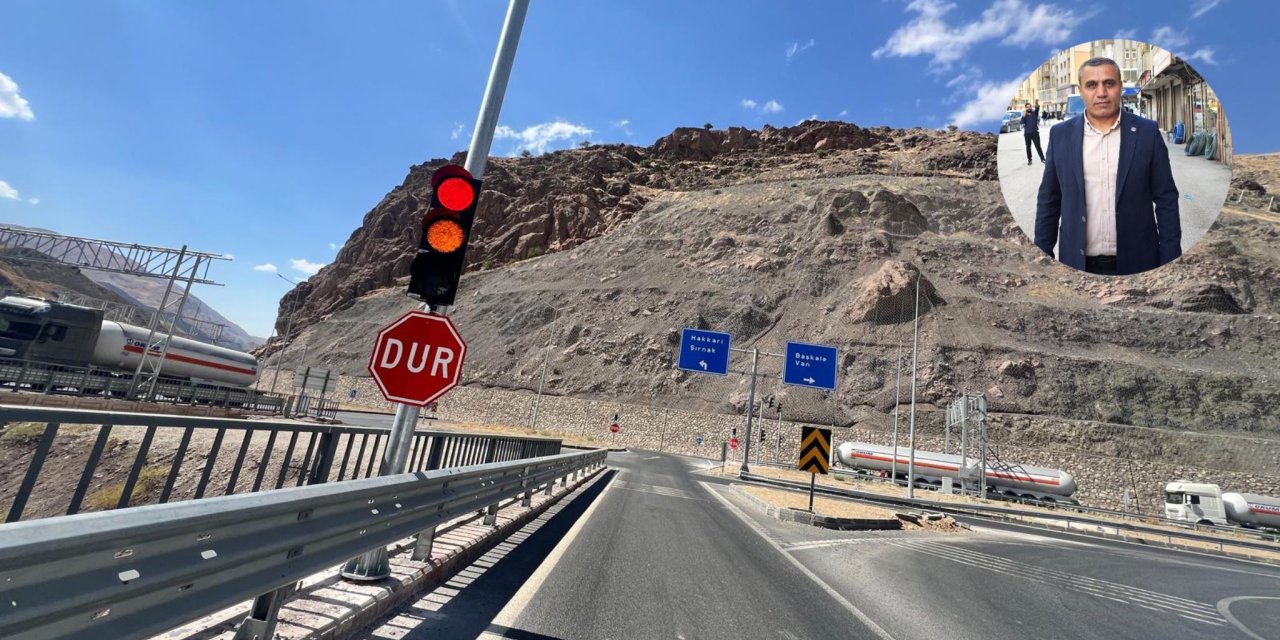 Yüksekova-Van karayoluna trafik ışıkları takıldı