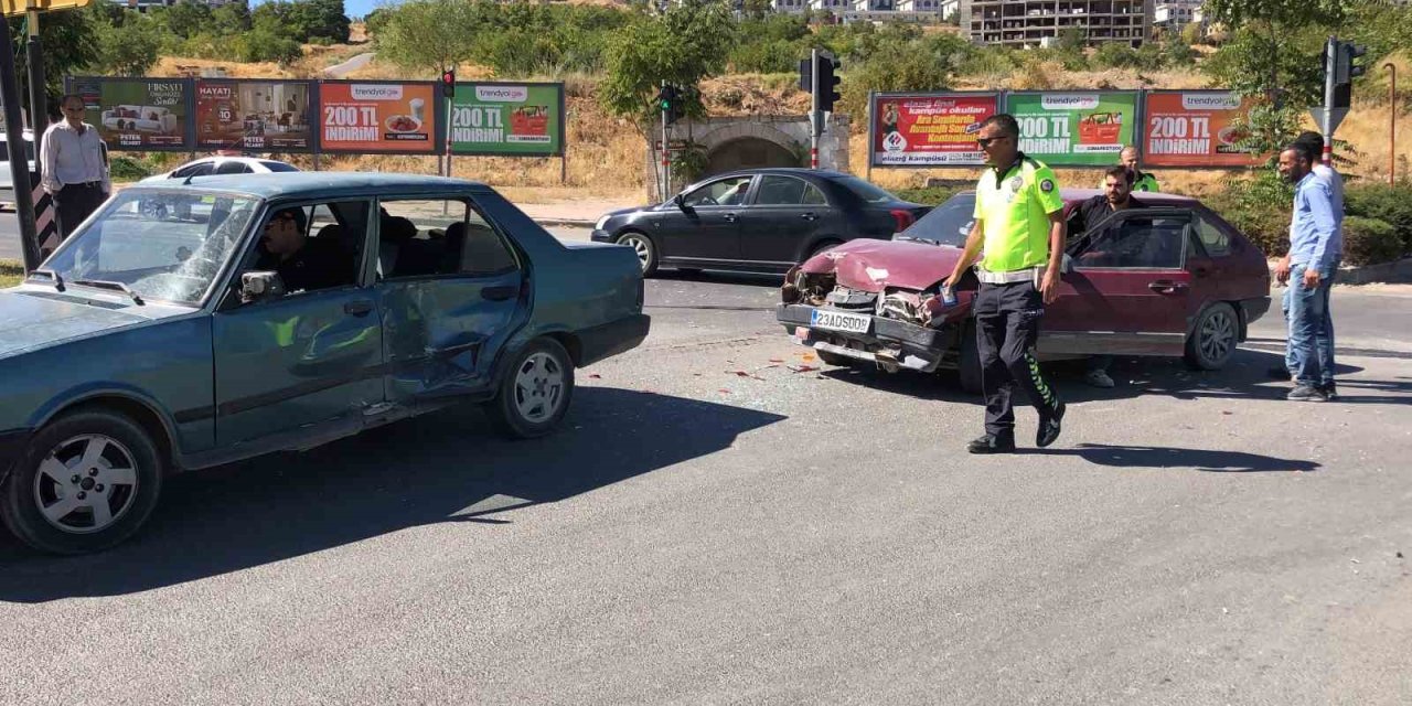 Elazığ’da trafik kazasında 1 yaralı