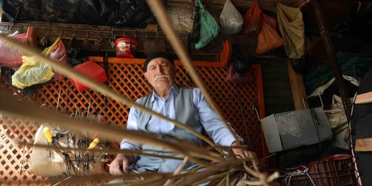 Teknolojiye ayak uydurdu unutulmaya yüz tutmuş semerciliği ayakta tutuyor