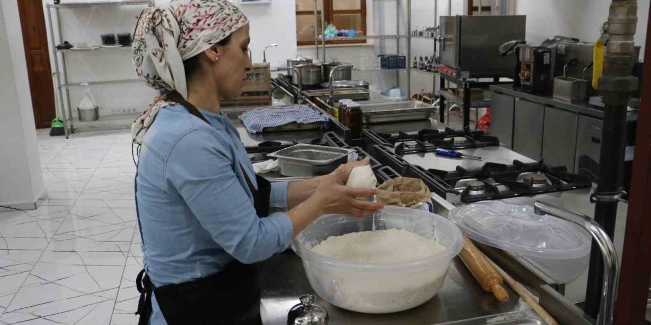 Tescilli ürünlerle Diyarbakır lezzetleri yapıyorlar