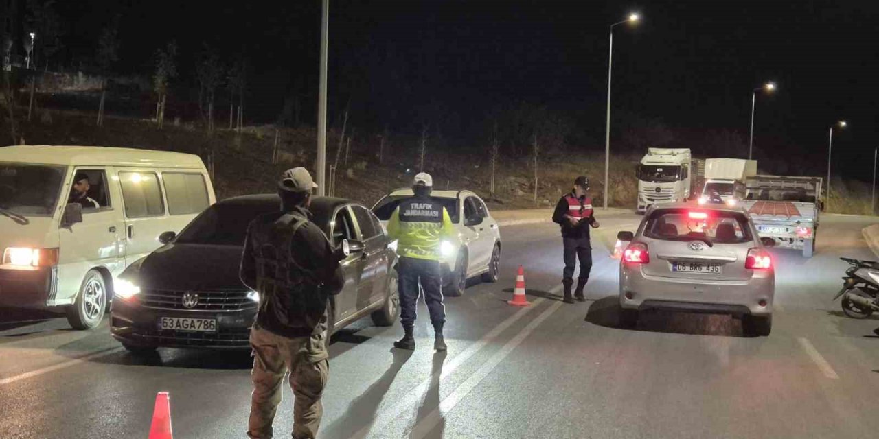 Adıyaman'da jandarmadan asayiş ve güvenlik uygulaması