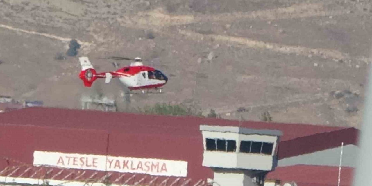 Asfiksi hastası yenidoğan bebek ambulans helikopterle Van’a ulaştırıldı