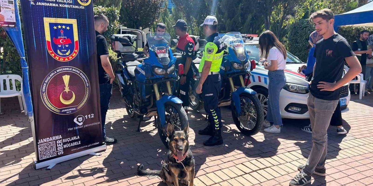 Kilis'te jandarma’dan Üniversite öğrencilerine bilgilendirme