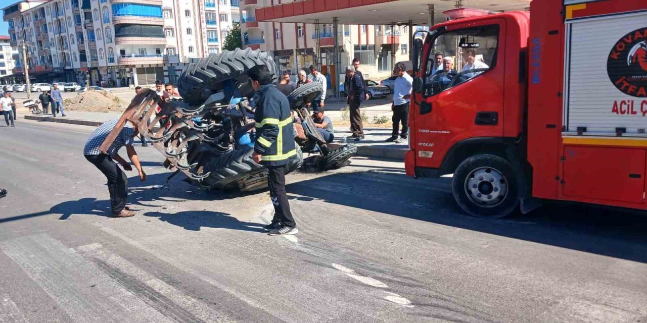 Elazığ’da traktör devrildi: 2 kişi yaralandı