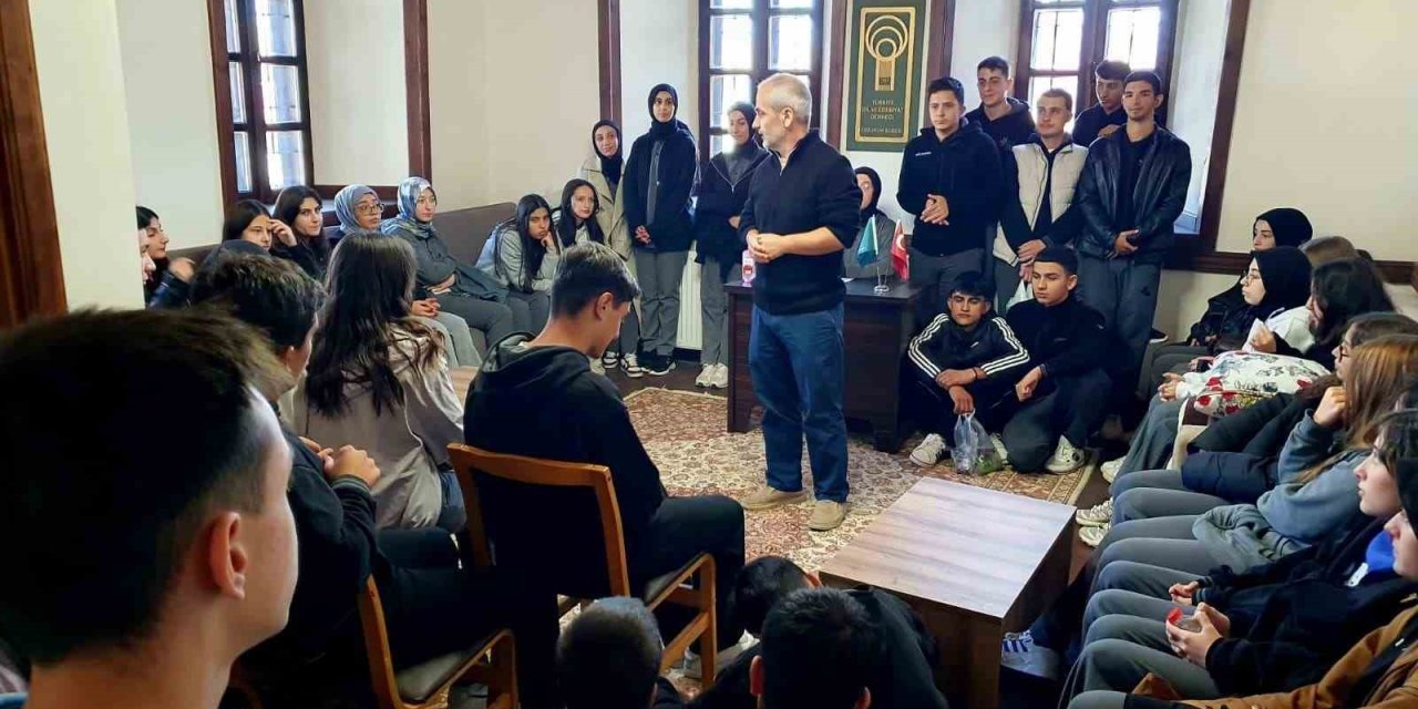 Dil ve Edebiyat Konağı’nda tarih rüzgârı