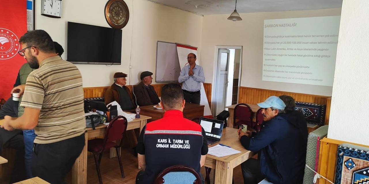Kars’ta çiftçilere şarbon eğitimi