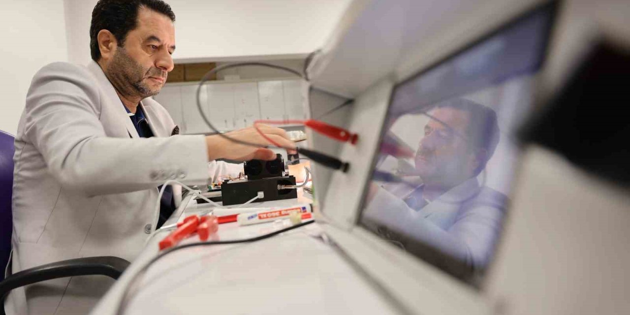 Prof. Dr. Yakuphanoğlu Einstein’ın Nobel ödüllü teorisini kanıtladı, patentini aldı