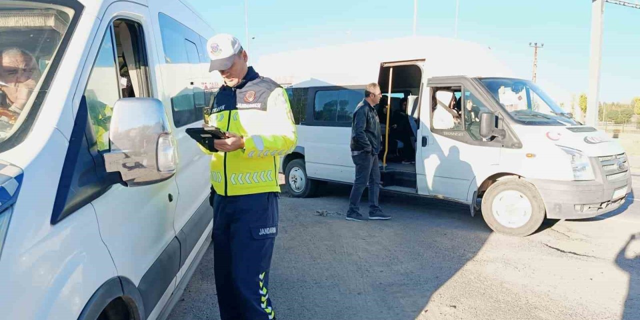 Patnos’ta öğrenci servislerinde güvenlik denetimi