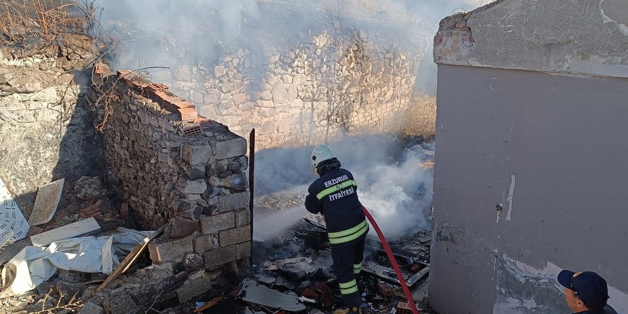 Erzurum’da kömürlük yangını