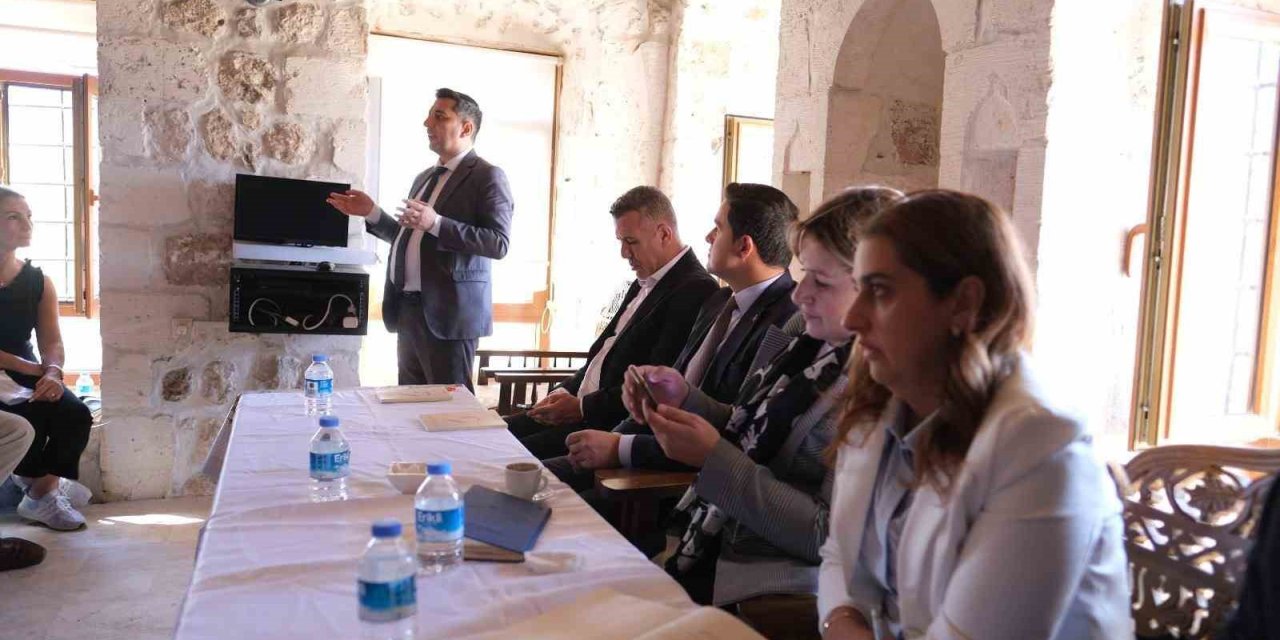 Savur'da "Mor Dimet etkinliği ve Turizm Çalıştayı"