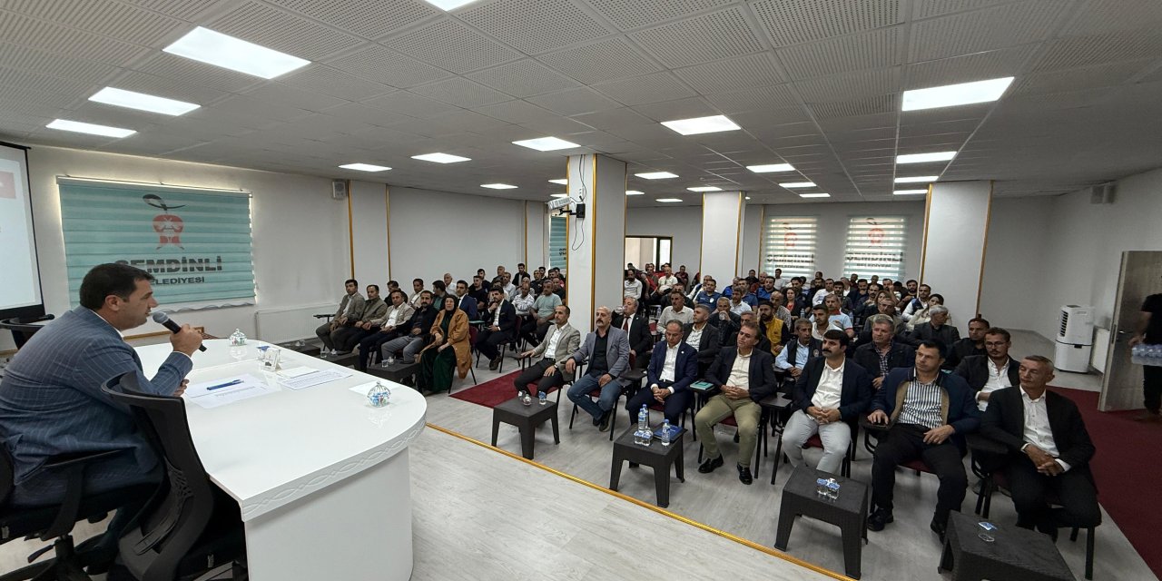 Şemdinli Belediyesi'nden hizmet değerlendirme toplantısı