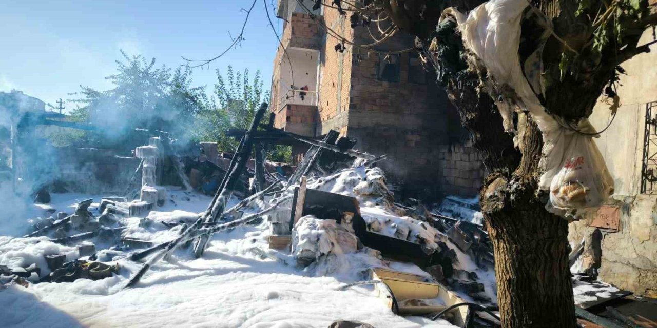 Batman’da evin bahçesinde çıkan yangın korkuttu