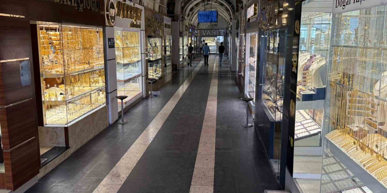 Diyarbakır’da kuyumcular çarşısında durgunluk yaşanıyor