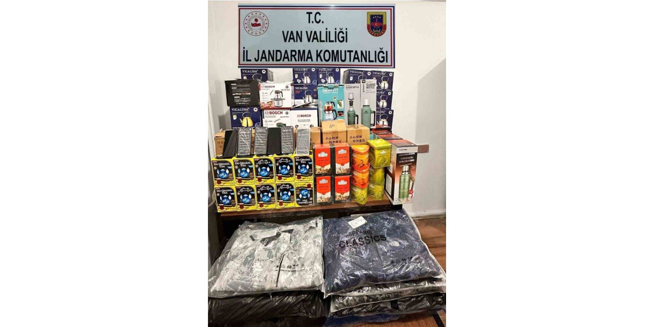 Van’da gümrük kaçağı malzemeler ele geçirildi